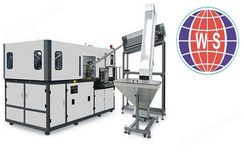 1679983858116129.png 吹瓶机