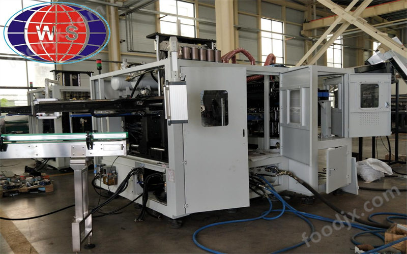 1679983873707743.png 吹瓶机