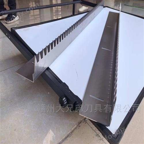 Large harvester cutting tools